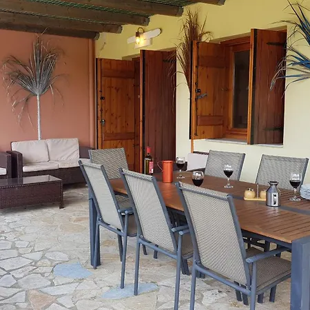 Selene, Mountain Views, No Stairs, 2 Km From *