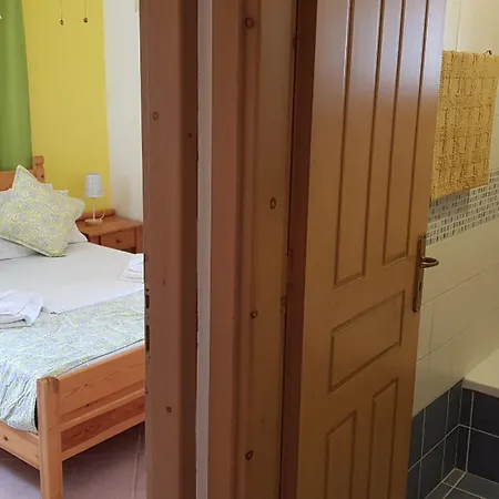 Selene, Mountain Views, No Stairs, 2 Km From * 干尼亞