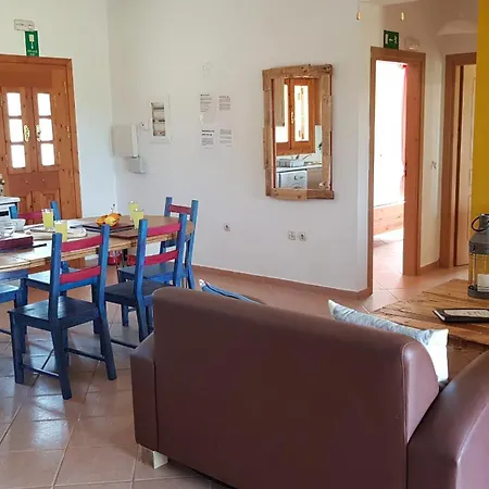 Selene, Mountain Views, No Stairs, 2 Km From Villa