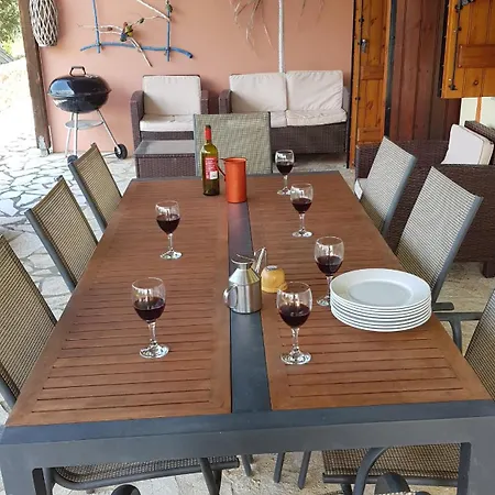 Villa Selene, Mountain Views, No Stairs, 2 Km From La Canée