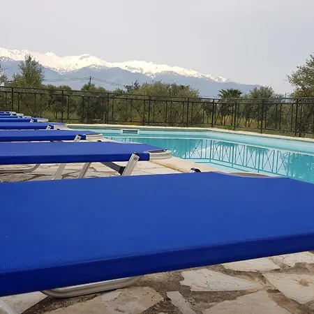 Selene, Mountain Views, No Stairs, 2 Km From * La Canée