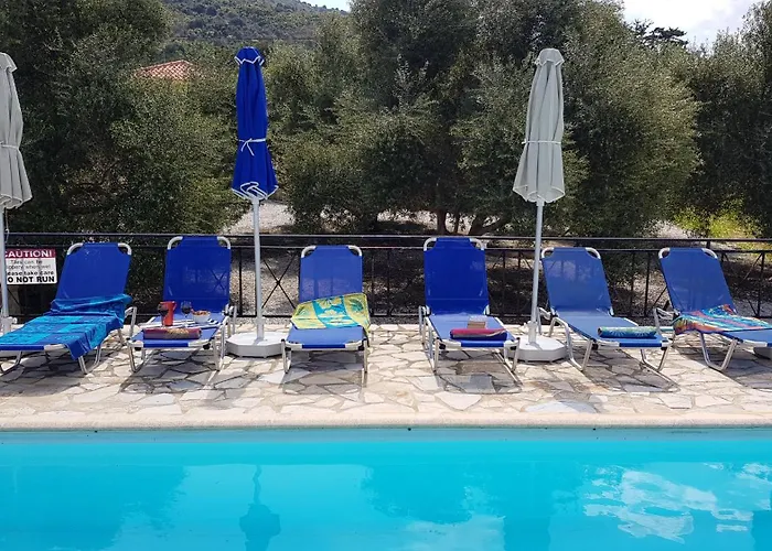 Selene, Mountain Views, No Stairs, 2 Km From Villa