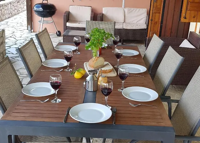 Selene, Mountain Views, No Stairs, 2 Km From * Chania (Crete)