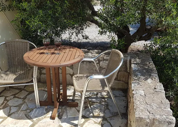 Selene, Mountain Views, No Stairs, 2 Km From Villa *