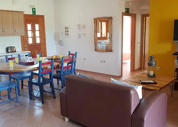 Selene, Mountain Views, No Stairs, 2 Km From Villa